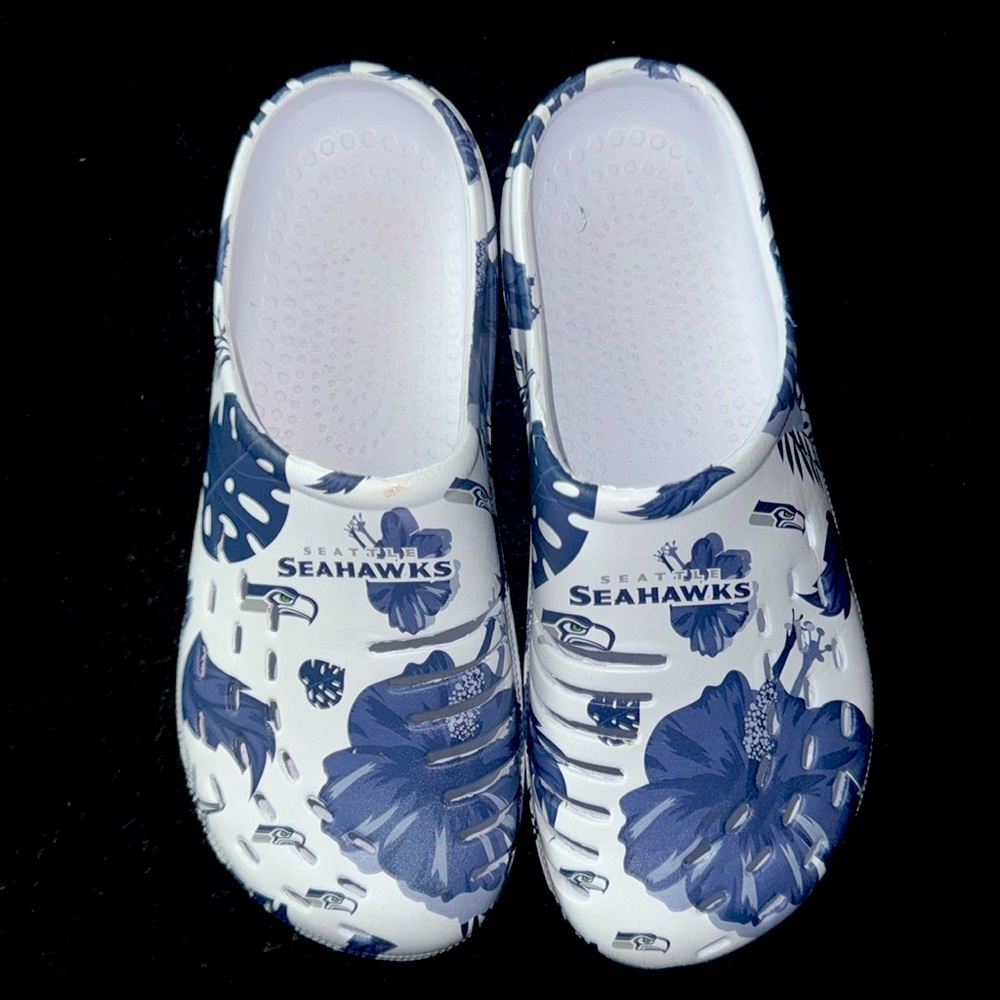 FOCO Seattle Seahawks women’s floral white clog. Sz.9-10W